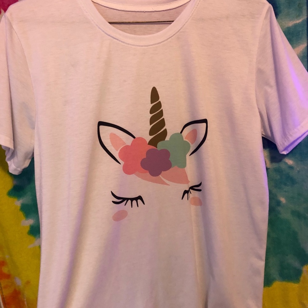 Unicorn printed white short sleeve shirt